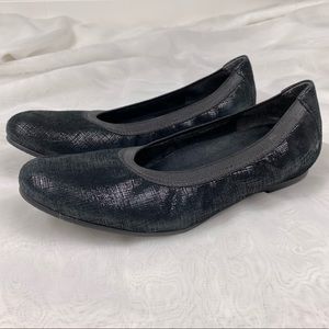 Munro Ashlie Black Crosshatch Flat Size 8 Metallic Ballet Walking Hidden Wedge